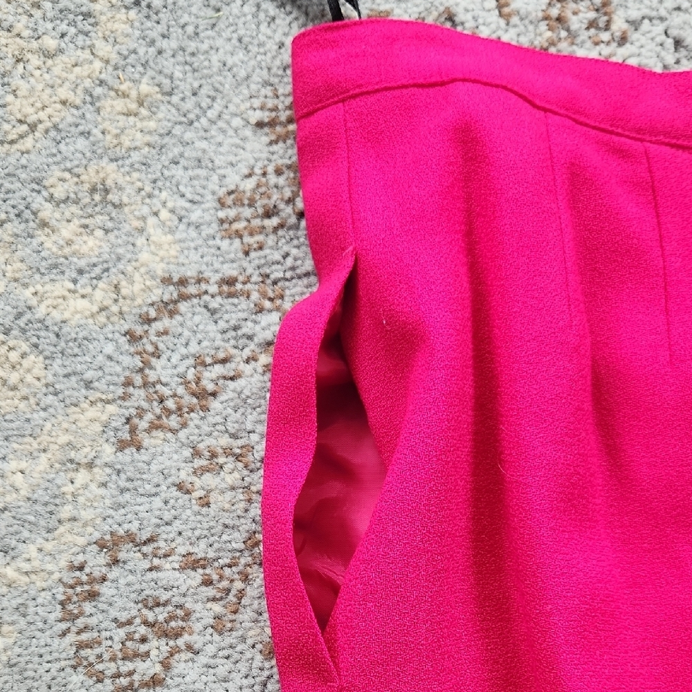 Kasper Women’s Hot Pink Two-Piece Skirt Set with Gold Buttons - Picture 8 of 11